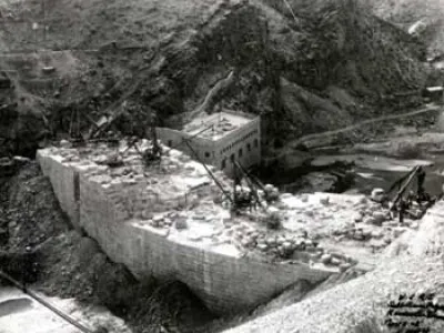 RoosDamConstruction.jpg
